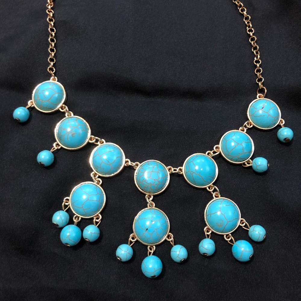 NWT Color Kohl’s statement necklace